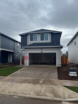 2839 U St in Springfield, OR - Building Photo