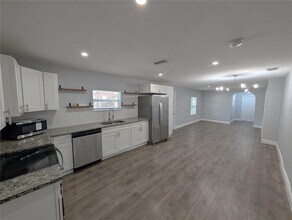 1608 E New Orleans Ave in Tampa, FL - Building Photo - Building Photo