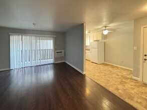 4116 Loveridge Road in Pittsburg, CA - Building Photo - Interior Photo
