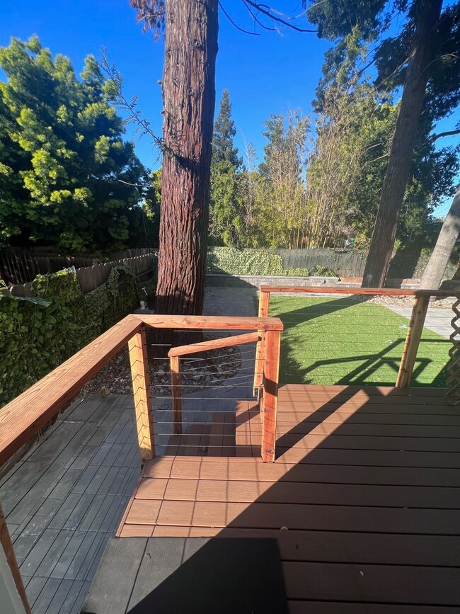404 Grayson Ct in Menlo Park, CA - Building Photo - Building Photo