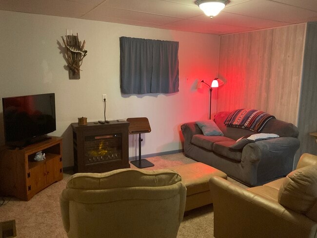 16616 Irvine Ave NW, Unit Unit B in Bemidji, MN - Building Photo - Building Photo