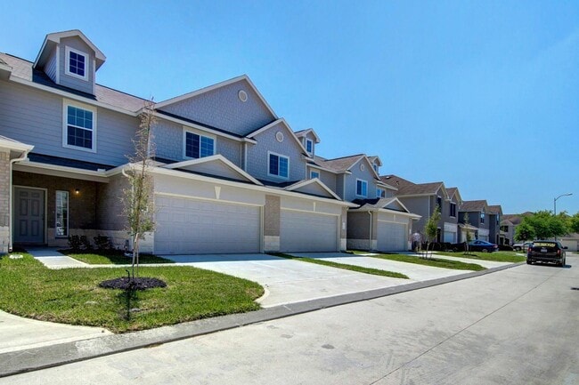 property at 2811 Silver Charm