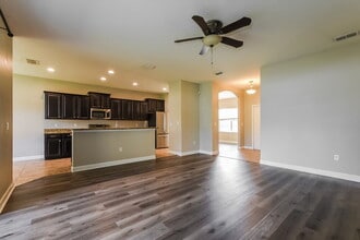 4723 Coppola Dr in Mount Dora, FL - Building Photo - Building Photo