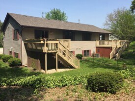 701 Mink Ranch Rd in Burlington, WI - Building Photo