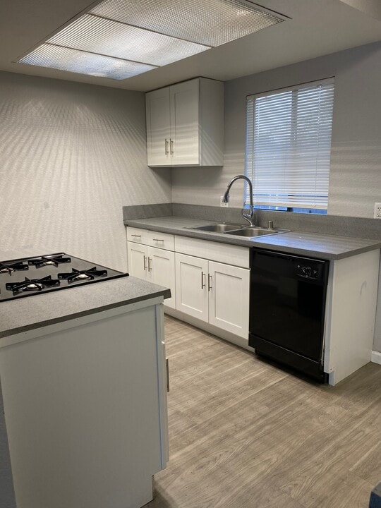 Jurupa Hacienda Apartments in Riverside, CA - Foto de edificio