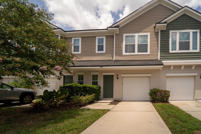 property at 211 Moultrie Village Ln