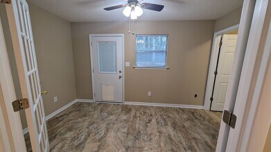 1132 Meadow Dr in Gardendale, AL - Foto de edificio - Building Photo