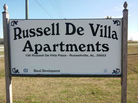 Russell de Villa Apartamentos