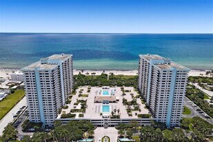 1201 S Ocean Dr in Hollywood, FL - Building Photo