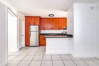 4051 N Dixie Hwy in Oakland Park, FL - Building Photo - Building Photo