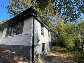 2680 Rollingwood Ln SE in Atlanta, GA - Building Photo - Building Photo