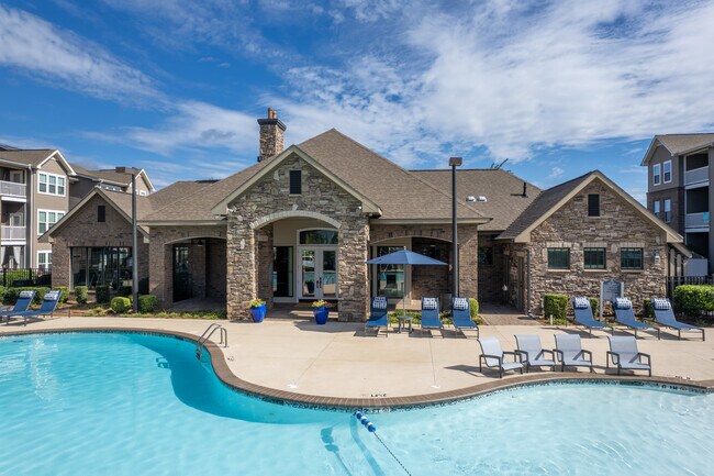 The Vinings at Laurel Creek