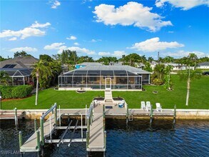 3830 SE 12th Ave in Cape Coral, FL - Building Photo - Building Photo