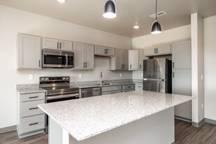 Ventnor in Tiffin, IA - Building Photo