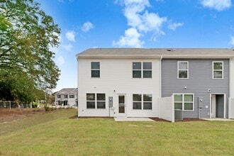 156 Seymour Vlg Dr in Goldsboro, NC - Building Photo - Building Photo