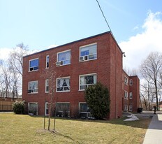 8 Rosseau Rd Apartments