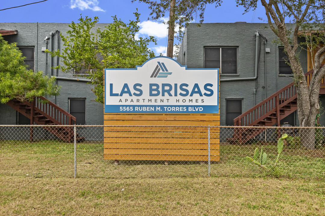 Las Brisas in Brownsville, TX - Building Photo