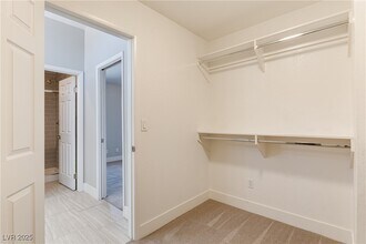 20 Fantasia Ln in Henderson, NV - Building Photo - Building Photo