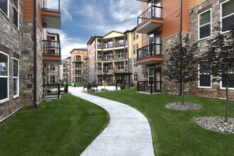 Watermark at Jordan Creek in West Des Moines, IA - Building Photo - Building Photo