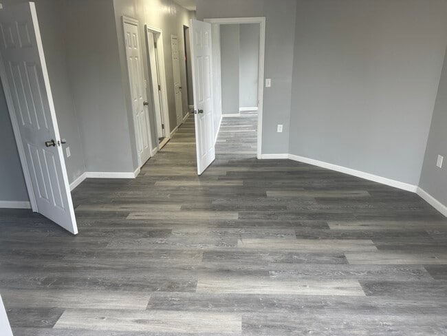 506 4th St, Unit 4 in Fairmont, WV - Building Photo - Building Photo