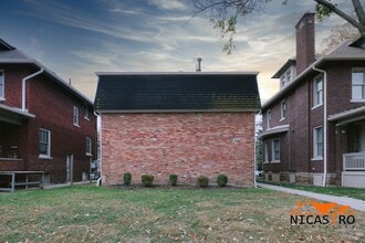 215 East Lane Avenue in Columbus, OH - Building Photo - Interior Photo