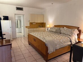 26 Diplomat Pkwy in Hallandale Beach, FL - Building Photo - Building Photo