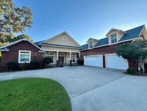 2926 Greystone Dr in Milton, FL - Building Photo - Building Photo