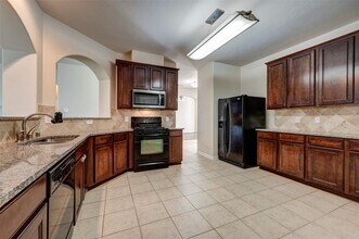 7414 Compass Rose Dr in Richmond, TX - Foto de edificio - Building Photo