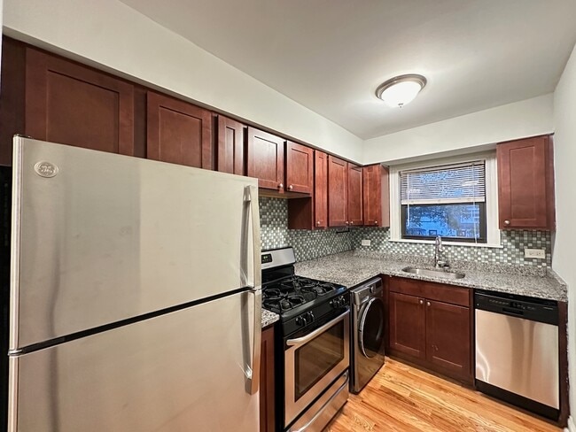 704 Elm Pl, Unit J06W in Highland Park, IL - Foto de edificio - Building Photo