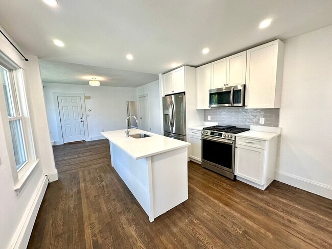 70 Gardner St in Waltham, MA - Building Photo - Building Photo