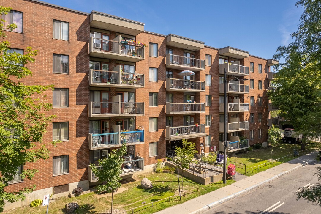 3055 Des Trinitaires Boul in Montréal, QC - Building Photo