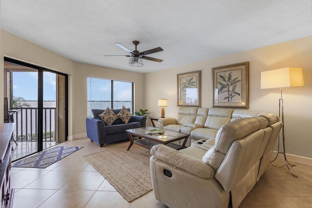 4019 SE 20th Pl in Cape Coral, FL - Building Photo