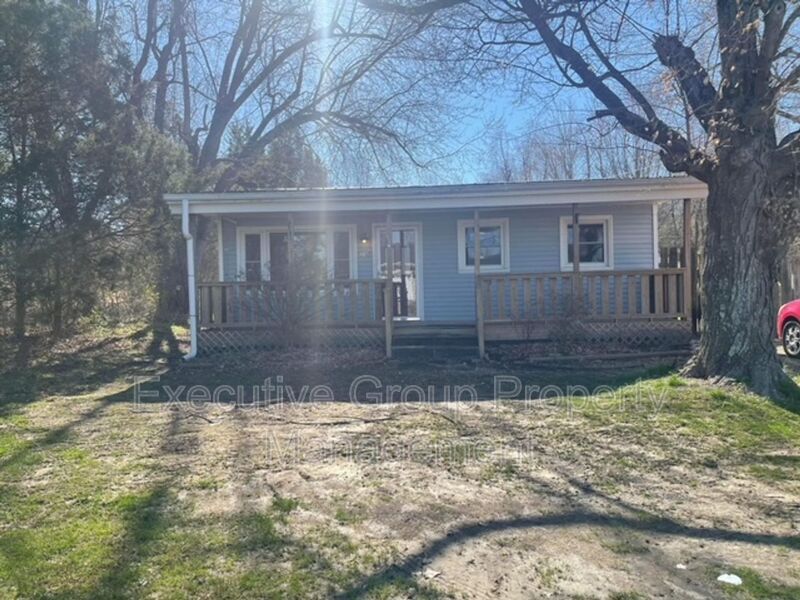 209 Red Hill Rd in Vine Grove, KY - Building Photo