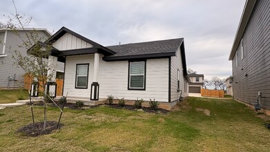 316 Constanza Trl in Bastrop, TX - Building Photo - Building Photo