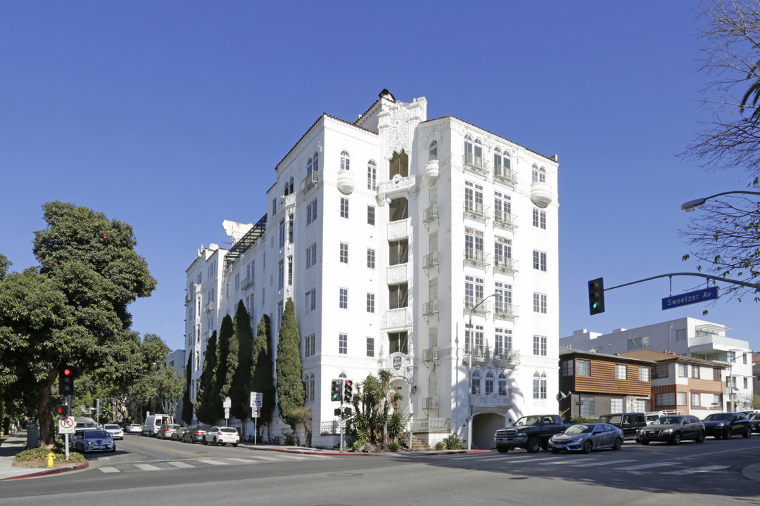 El Mirador Apartments in West Hollywood, CA - Building Photo