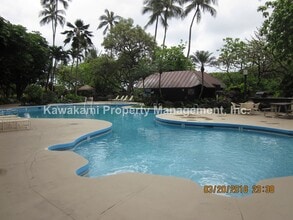 531 Hahaione St in Honolulu, HI - Foto de edificio - Building Photo