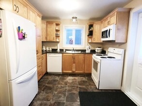 47 Cypress St in St John's, NL - Building Photo - Building Photo