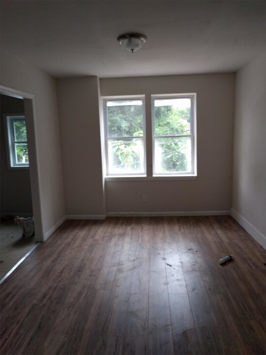 724 E Price St in Philadelphia, PA - Building Photo