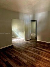 970 SW 7th St in Miami, FL - Building Photo - Building Photo