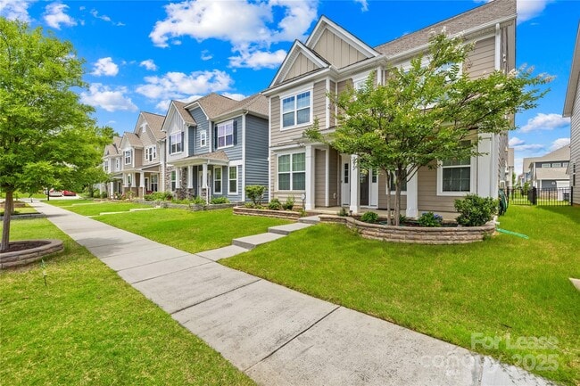 7022 Walnut Branch Ln in Charlotte, NC - Building Photo - Building Photo