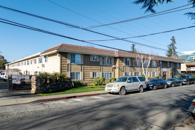 Windsor Park Apartments in Concord, CA - Building Photo - Primary Photo