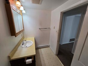 304 US-2 in South Hero, VT - Building Photo - Building Photo