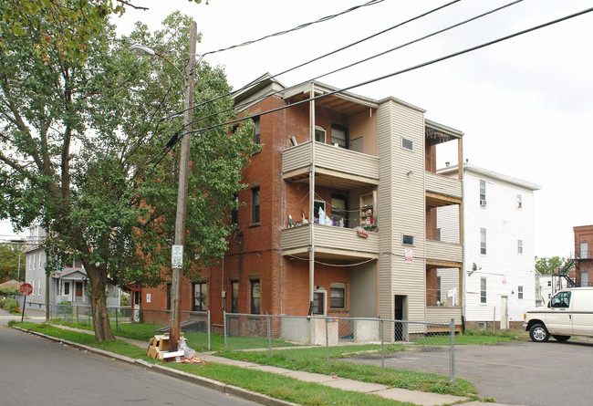 33-35 Rowe Ave in Hartford, CT - Building Photo - Building Photo