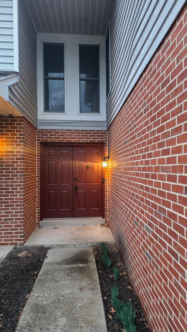 4296 Wimbledon Dr in Harrisburg, PA - Foto de edificio - Building Photo