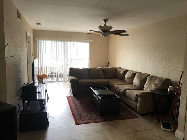 property at 2851 N Oakland Forest Dr