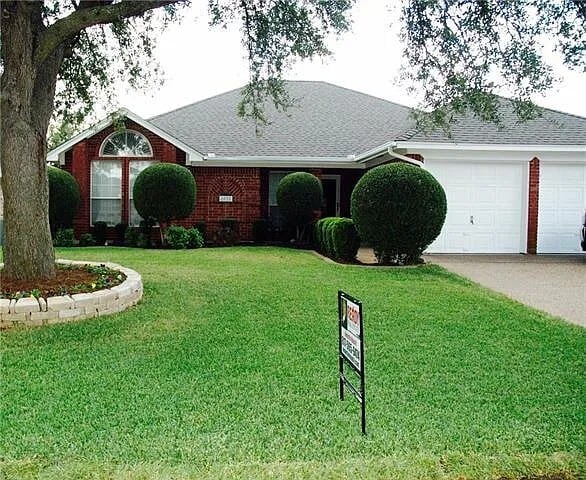 8028 Buttercup Cir S, Unit unit 1 in Fort Worth, TX - Foto de edificio - Building Photo