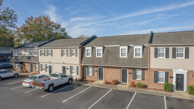 Riverstone I in Chesapeake, VA - Foto de edificio - Building Photo