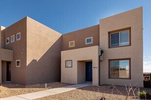 4832 Governor Miles Rd in Santa Fe, NM - Building Photo