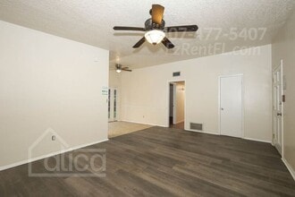 6024 Oakcrest Cir in Orlando, FL - Building Photo - Building Photo