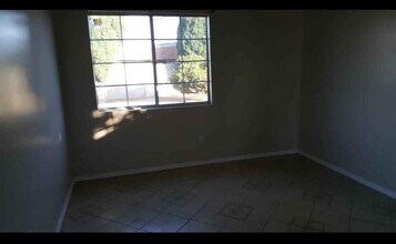 11425 Wheeler Ave, Unit 11425 in Sylmar, CA - Building Photo - Building Photo